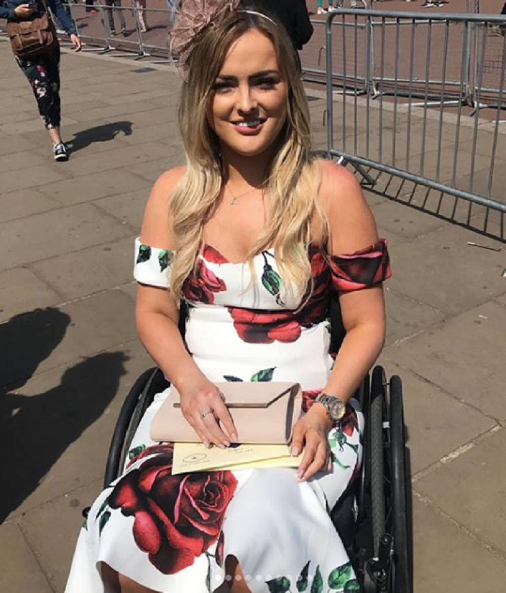 Nakon opuštenog dana na plaži, probudila se sa ukočenim vratom. Nekoliko sati kasnije usledio je potpuni ŠOK!