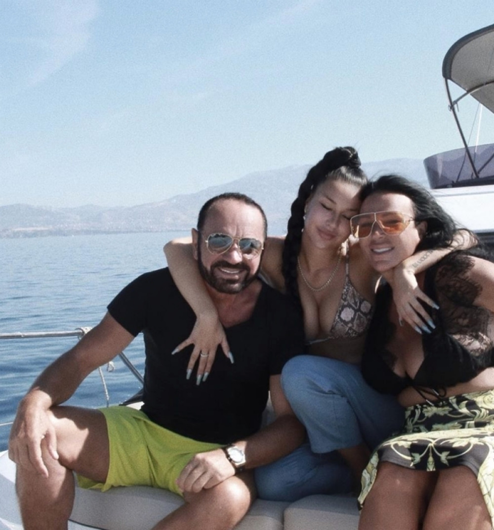 Ćerka Mileta Kitića proslavila 23. rođendan na JAHTI, a evo koliko je platila samo flašu pića!