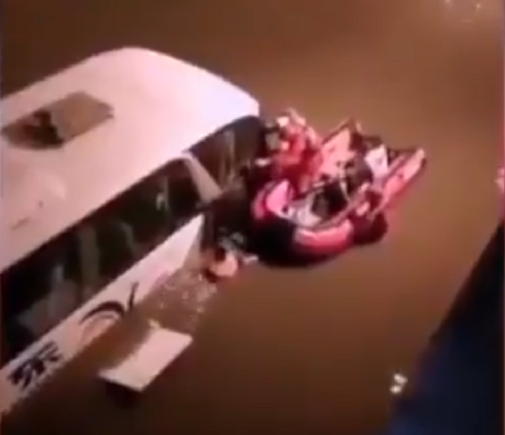 Katastrofalne poplave odnele preko 200 LJUDI, svakog dana nestane desetine! (FOTO)