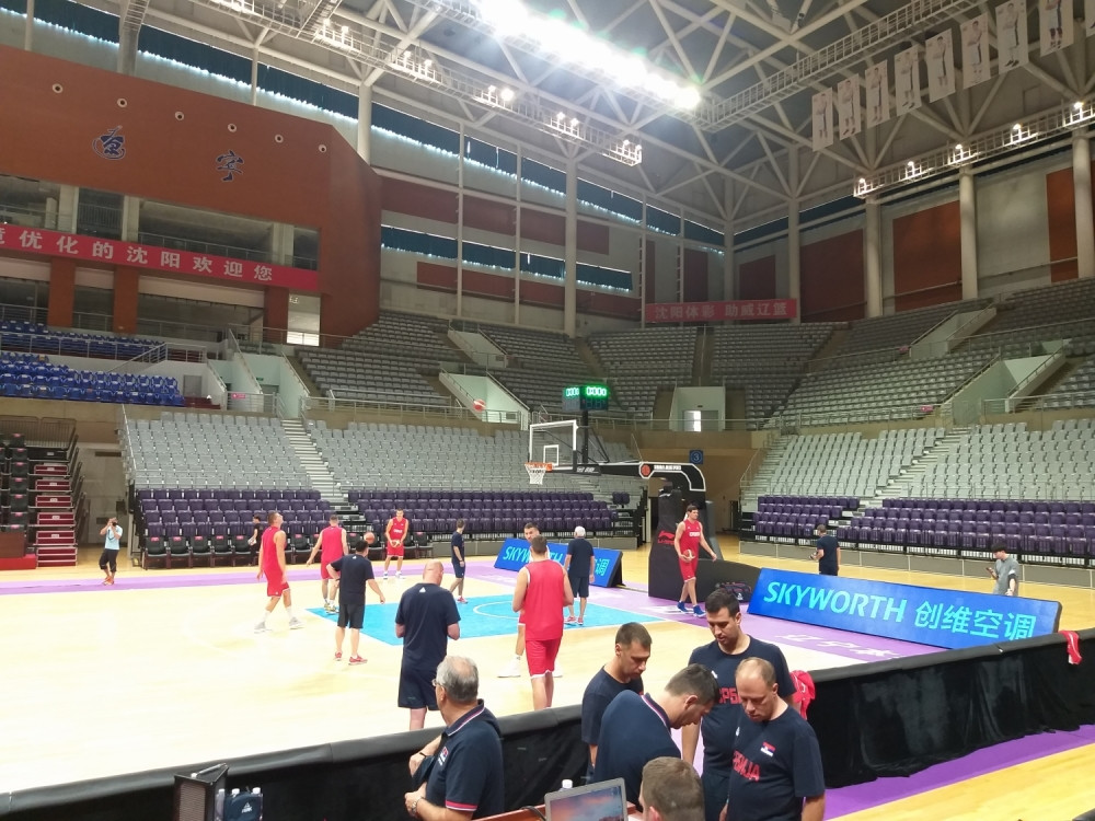 Košarkaši vredno rade u Šenjangu! U petak sledi duel protiv Italije! (VIDEO)