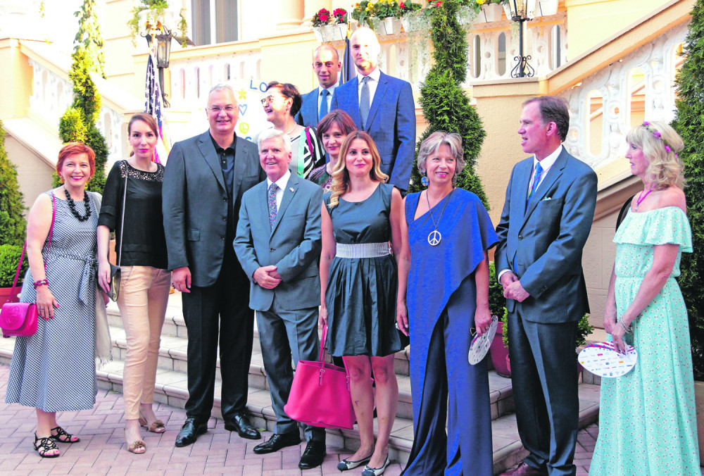 Alo.rs saznaje! Funkcionere DS-a čeka pakao: Pred njima su 2 izbora!