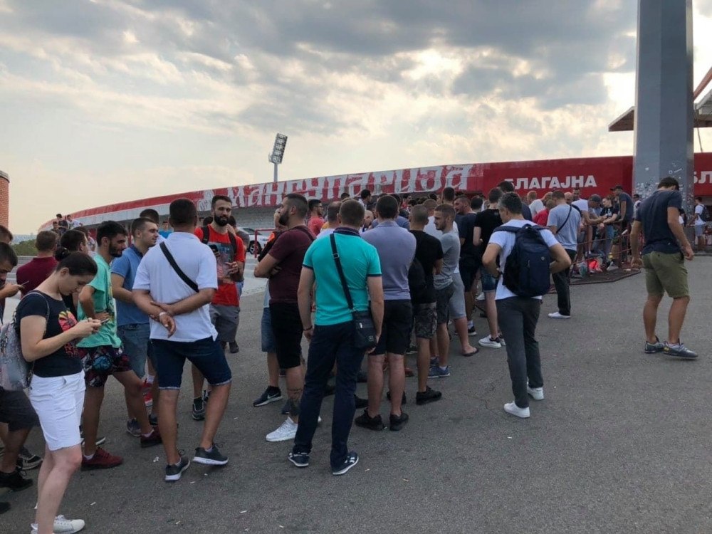 Svi žele da budu deo istorije! (FOTO)