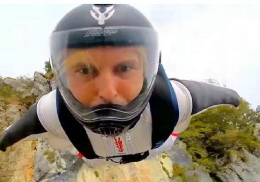 Ceo svet ga zna kao "Letećeg čoveka"! Sam sebe odveo u strašnu smrt! (VIDEO)