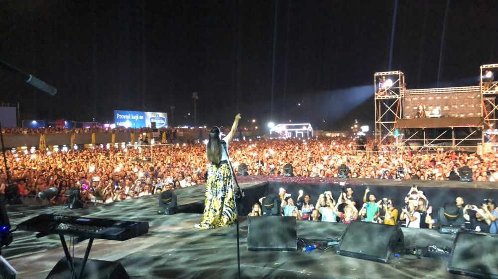 Dragana Mirković pokorila Ušće!