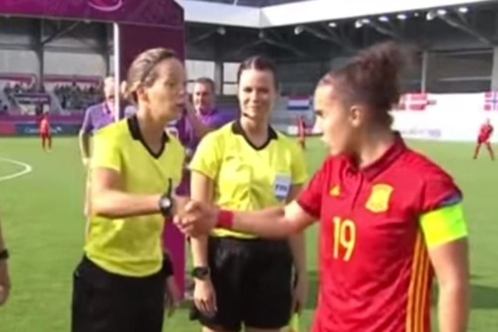 Sudija Ivana još u šoku! Fudbaler joj prišao i rekao "Dođi da te jeb***"!