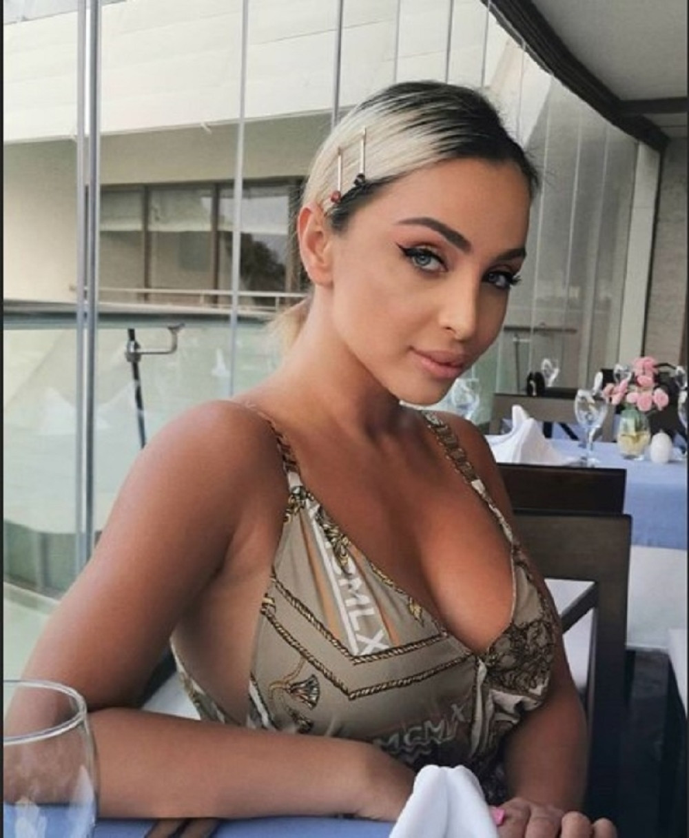 Danas je veliko slavlje u domu Maje Berović! Pevačica javno podelila radosne vesti