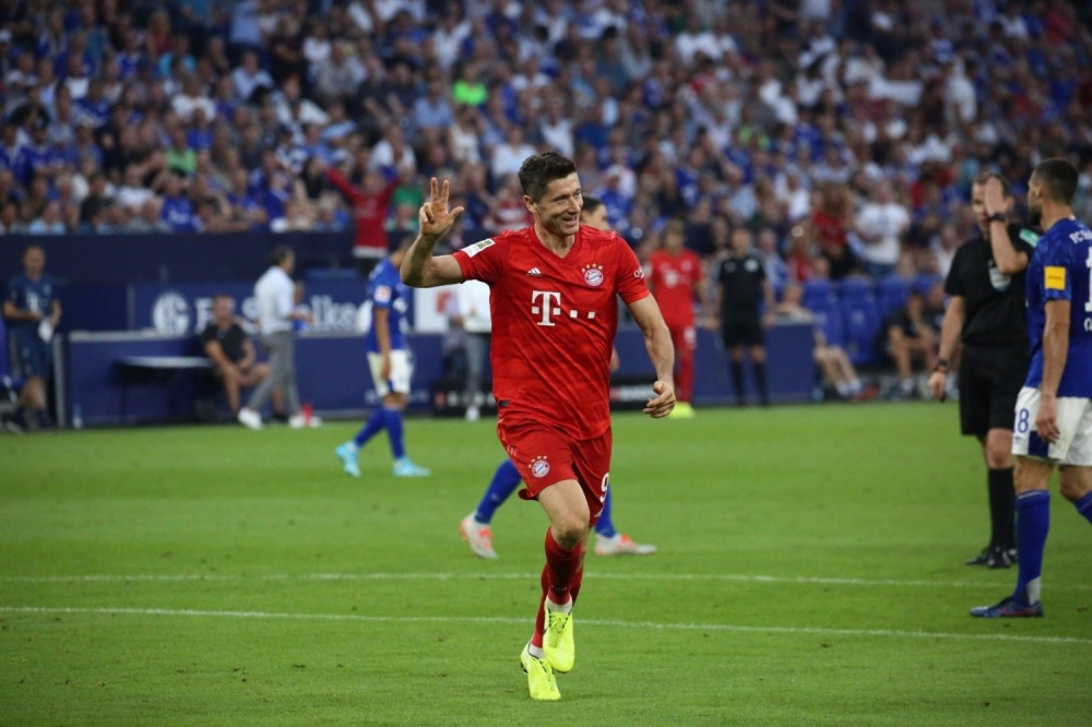 Isti rezultati na čak tri utakmice! Fantastični Levandovski sam srušio Šalke! (VIDEO + FOTO)