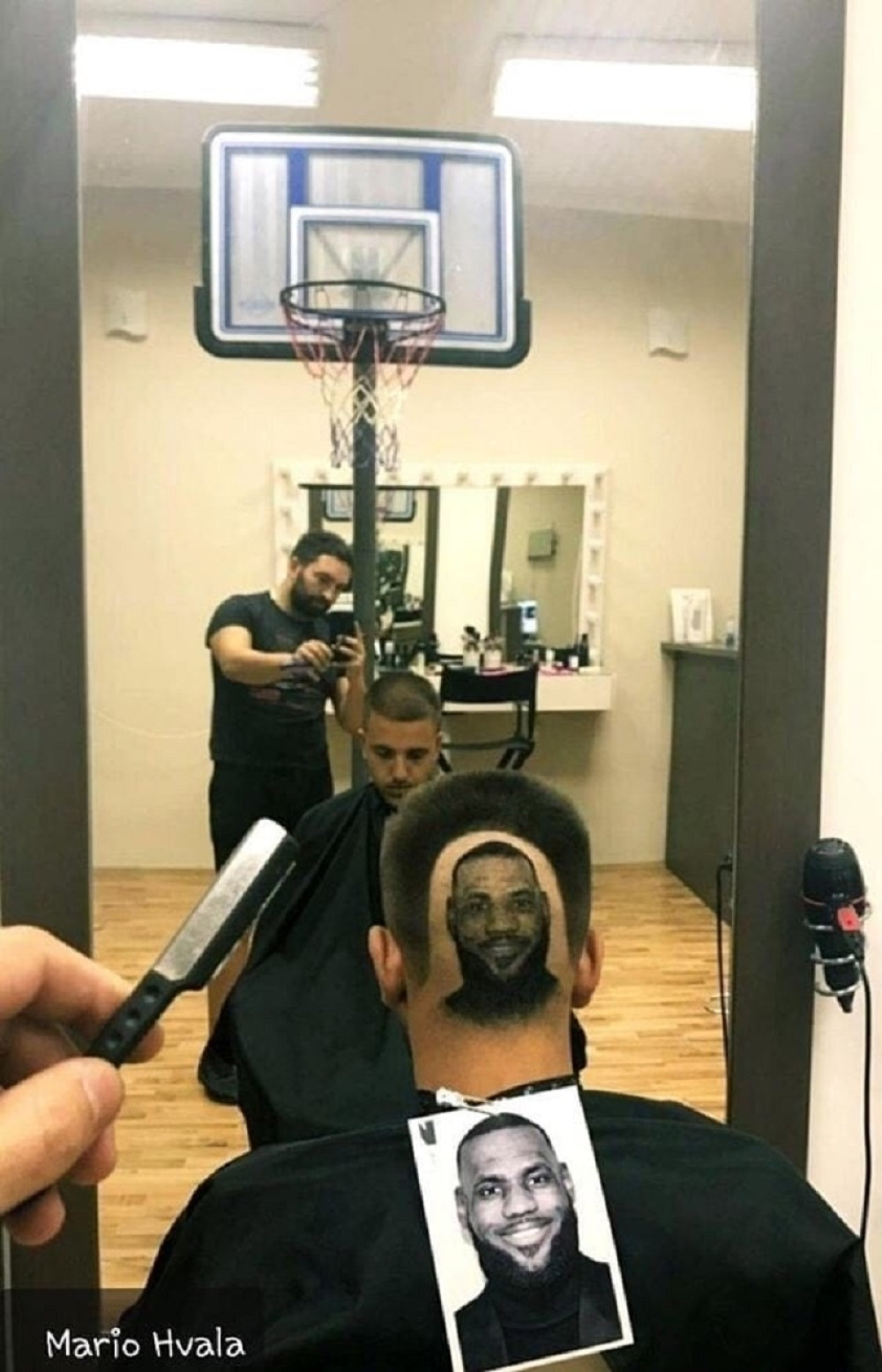 Ne postoji niko koga ne može da istetovira na glavi! Posle Novaka sledeći je Bobi! (VIDEO + FOTO)