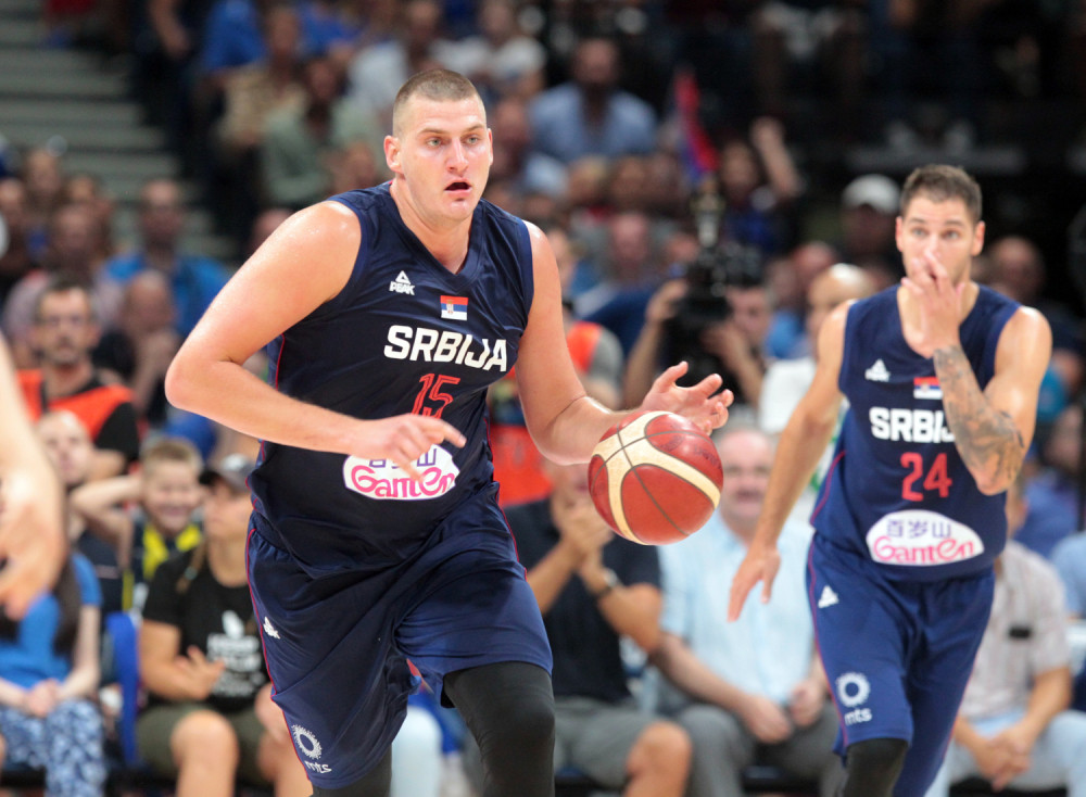 Ako niste gledali "Dve kule" samo je potrebno da upalite meč "orlova", zbog naših centara košarkaši svet je stao na noge (VIDEO)