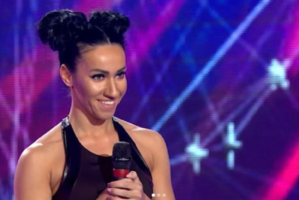 Četiri manijaka pokušala da siluju Pinkovu zvezdu! Hteli da je uvuku u kola, pa je udarili pesnicom u glavu!