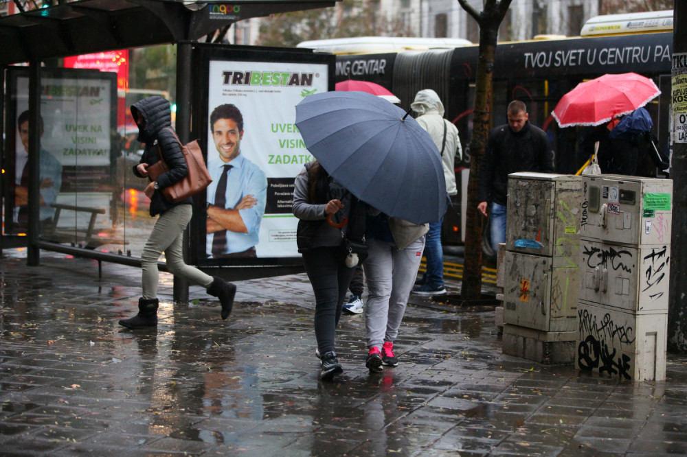 Uživajte u toplom sunčanom danu koliko možete, onda nam sledi žešća promena!