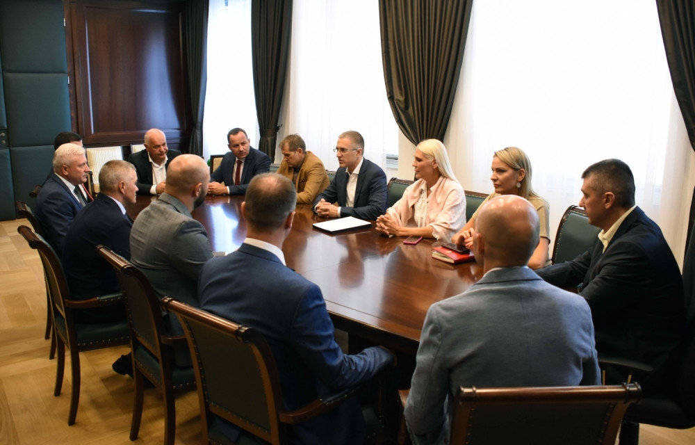 Policijski službenici koji su rasvetlili četvorostruko ubistvo u Jabukovcu doživeli ogromno iznenađenje! (FOTO)
