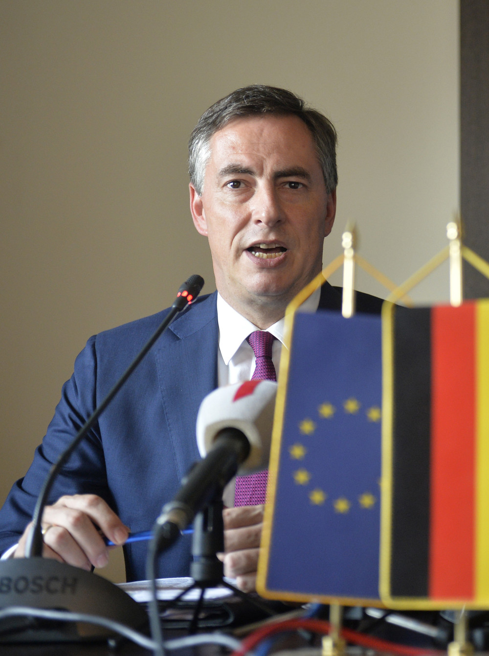 Donosi rešenje za vanredne parlamentarne izbore! Čeka se velika odluka