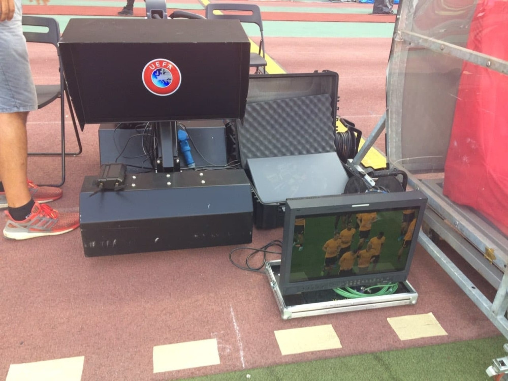 Bivši predsednik UEFA opleo po sudijskoj tehnologiji