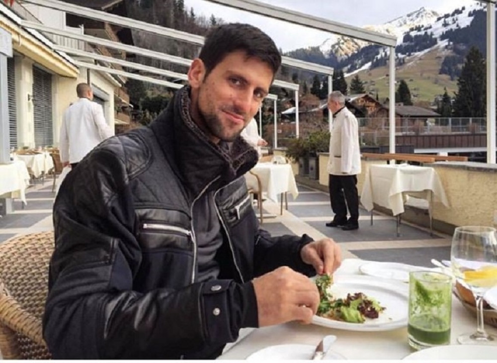 Novak uvodi novine u ishranu, nikada ne biste pogodili šta je počeo da jede! Kupio je to u Sarajevu!