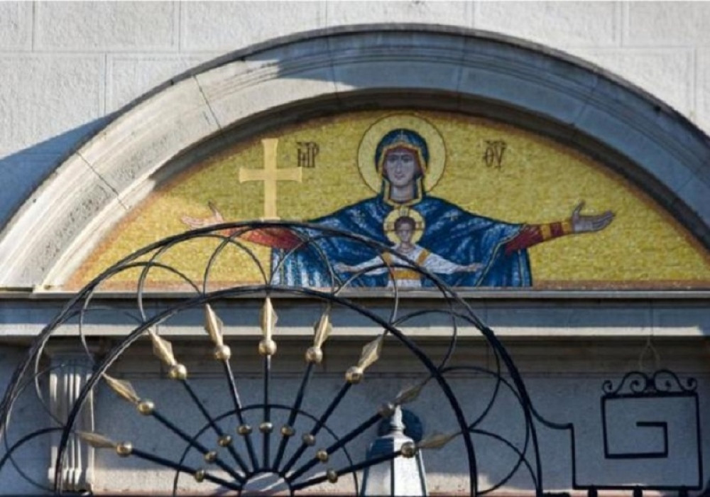 Presveta Bogorodica uslišava molitve, a posebno ženama koje žele da imaju porod