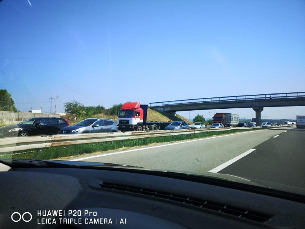 Kolona vozila duga 5 kilometara na isključenju kod Ćuprije! (FOTO)