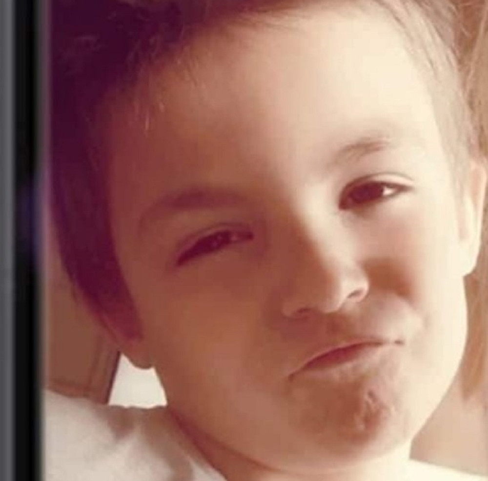 Krenuo sa majkom u crkvu kad se dogodilo nešto čudno! Otac je nazvao i izgovorio jezivu rečenicu!