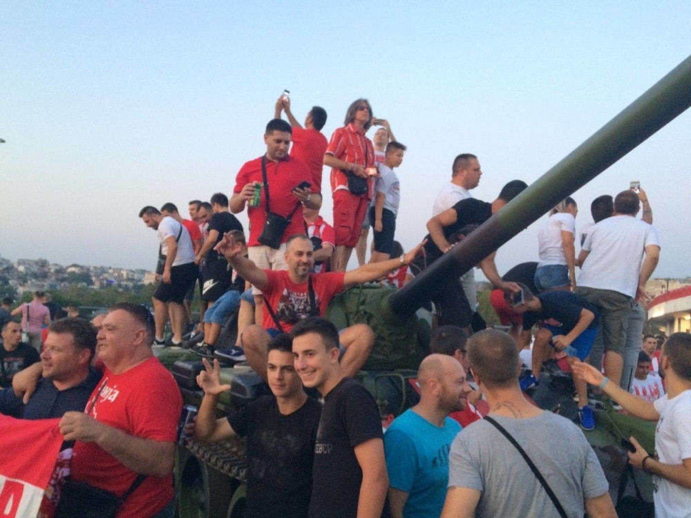 Glavna atrakcija, svi žele da se slikaju sa njim! (VIDEO + FOTO)