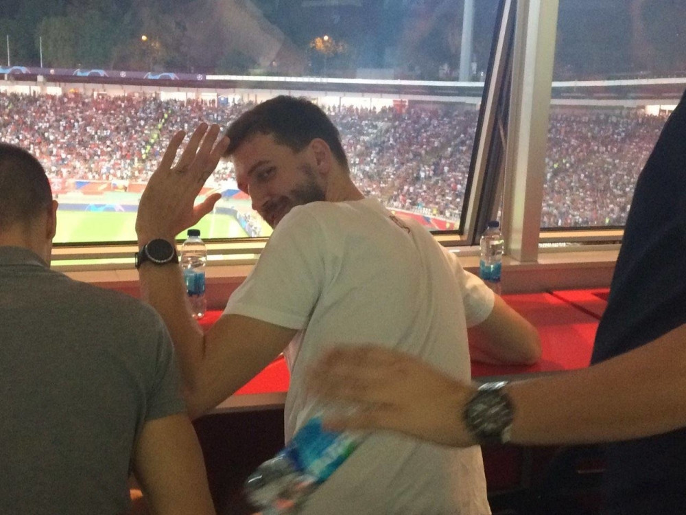 Ognjen Kuzmić na Marakani prati meč sezone! (FOTO)