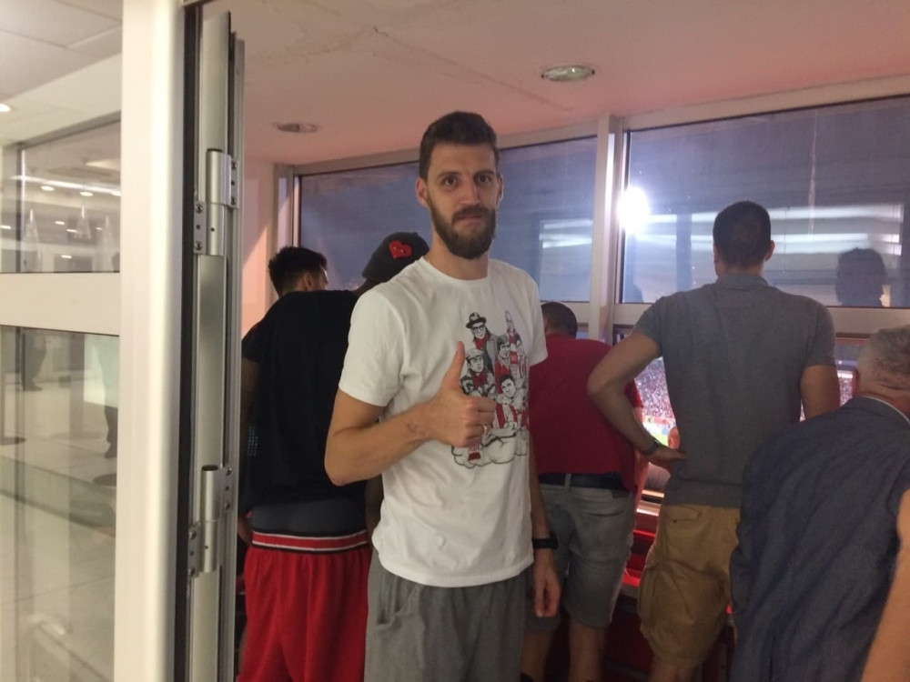 Evo kako su košarkaši Zvezde propratili NEVEROVATAN uspeh fudbalskog kluba! (VIDEO)