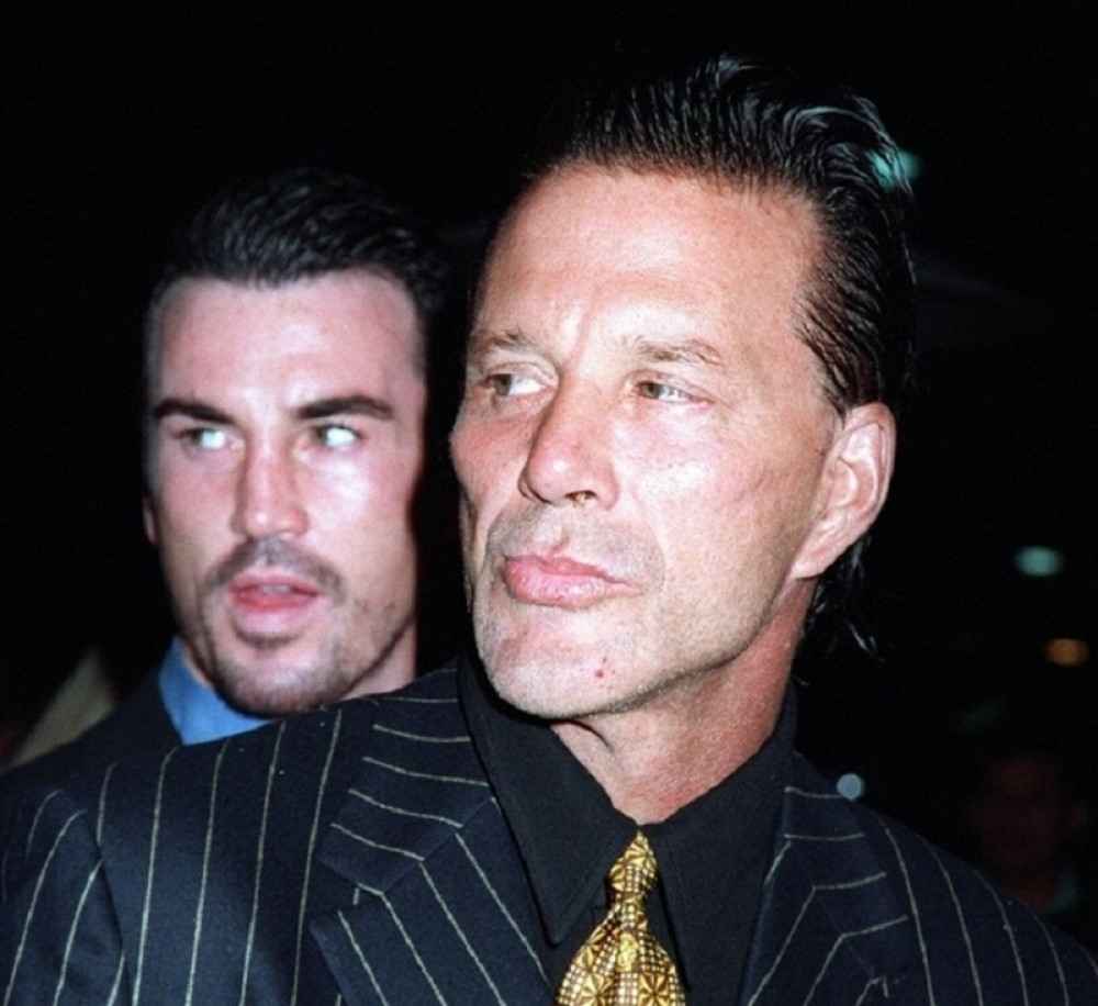 Plastične operacije su ga toliko uništile, da će vam pripasti muka kada ga budete gledali! (FOTO)