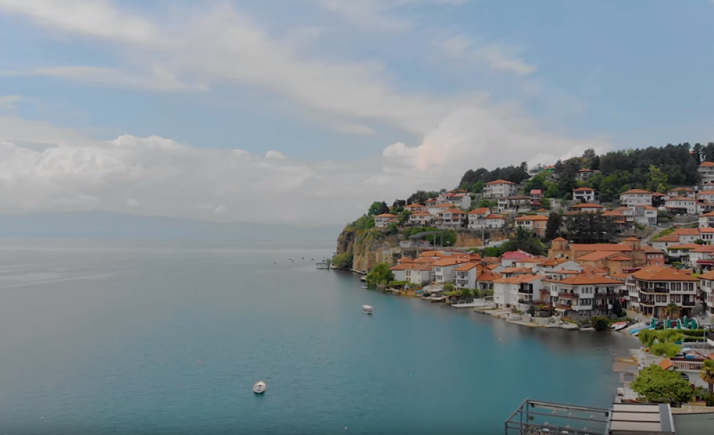 Izneli turistima mapu Ohridskog jezera, a onda je usledio opšti haos! (FOTO)