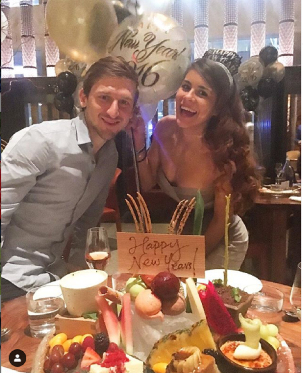 Mađioničar u crveno-belom dres oženjen je zanosnom Južnoamerikankom! Njihova priča će vas oboriti s' nogu! (FOTO)