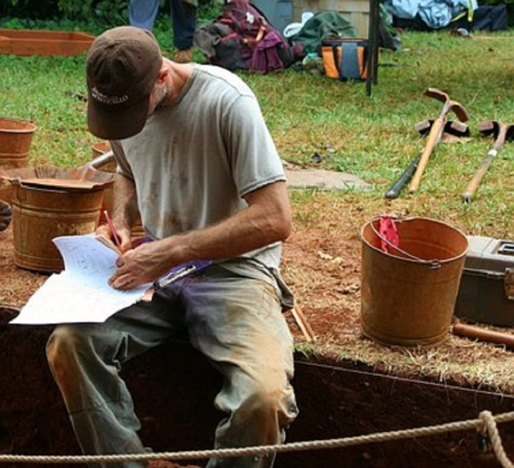 Kopali duboko u zemlju, a onda pronašli muški polni organ!