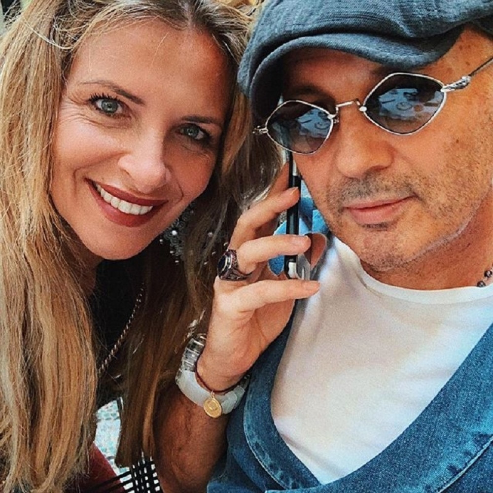 Mihina supruga čestitala Božić na srpskom! (FOTO)