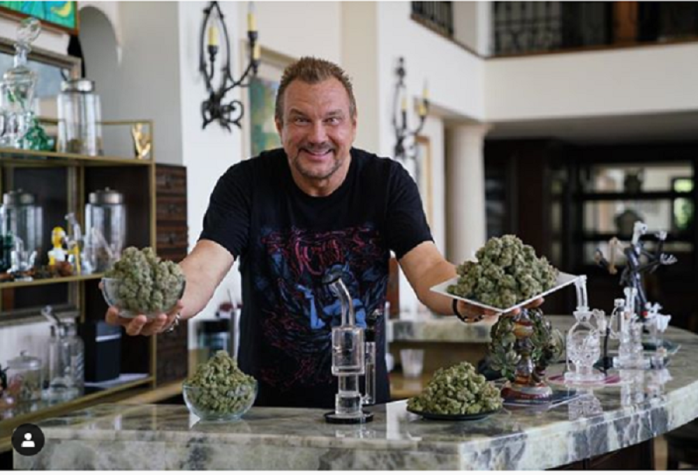 Poznati političar se tajno sastao sa američkim bogatašem, ako ih niko ne zaustavi naša deca su osuđena na smrt!