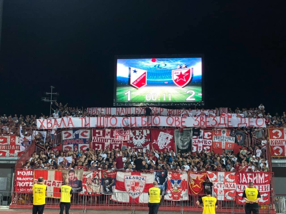 Emotivnim stihom se oprostili: "Bićeš naš burazer život ceo..." Pokazali navijačku čast (FOTO)