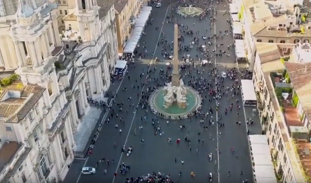 Tresli se Rim i Napulj, ljudi bežali da sačuvaju glave!