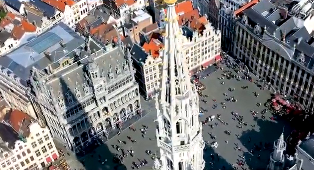 Jedna od 20 žena u EU žrtva je silovanja! Brisel obojen u narandžasto kao simbol borbe protiv nasilja nad ženama