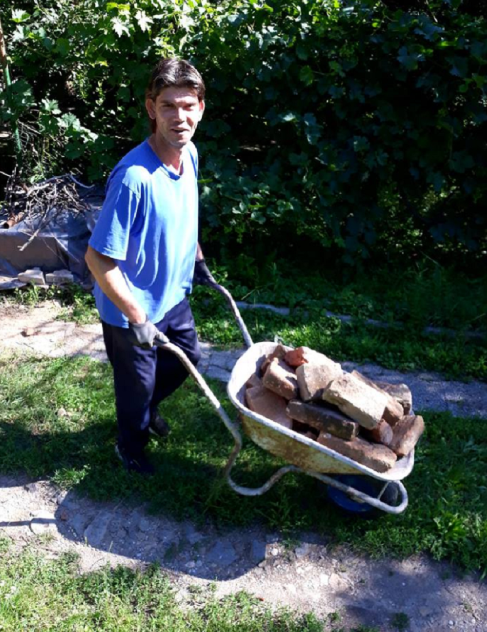 Otac i sin zajedno branili Kosovo! Gledali kako NATO rakete padaju na njih, ali to ih nije sprečilo da se bore do poslednjeg dana rata