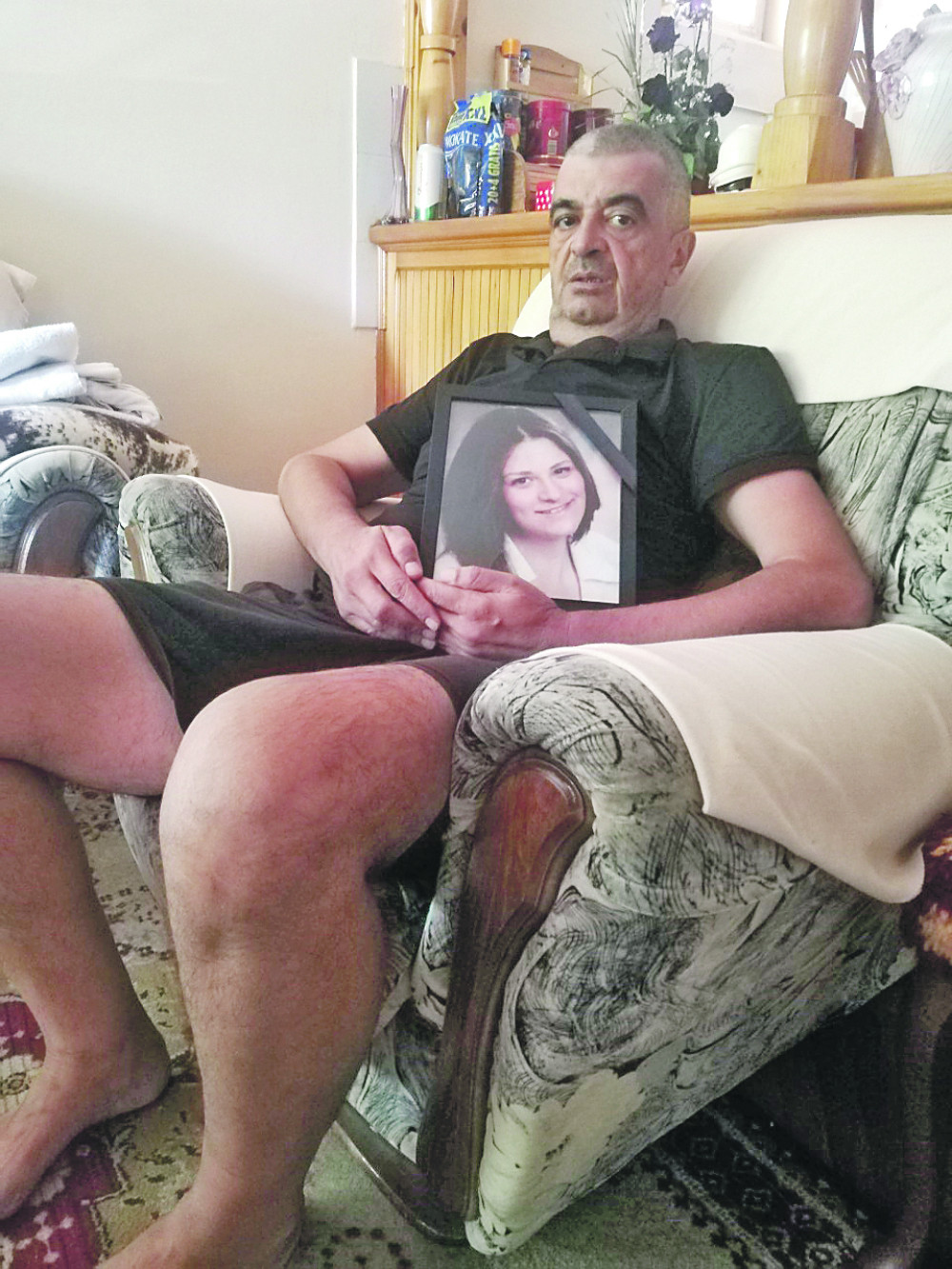 Ivanu (25) smrt pretekla da postane učiteljica! Sveštenici odbili da održe opelo, otac se guši u suzama... (FOTO)