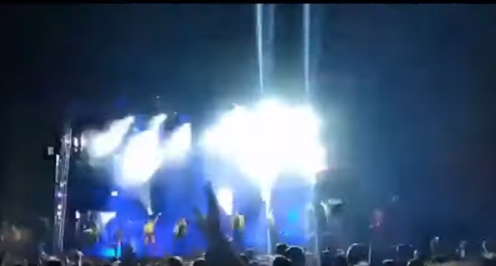 Pevačicu (30) ubio vatromet na bini! Tragedija nasred koncerta!