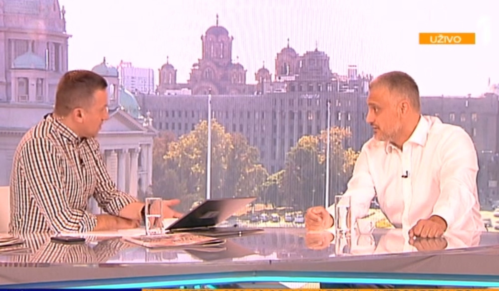 Čeda urlao iz petnih žila: Niti bacam toalet papir, niti palim baklje!