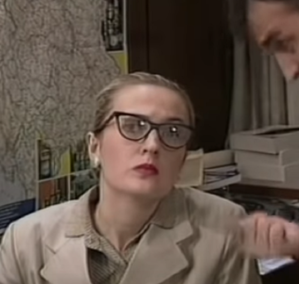 Mlađa sestra Ivice Dačića je završila 2 fakulteta, a malo ko zna da je glumila u seriji "Porodično blago"! Evo gde danas radi!