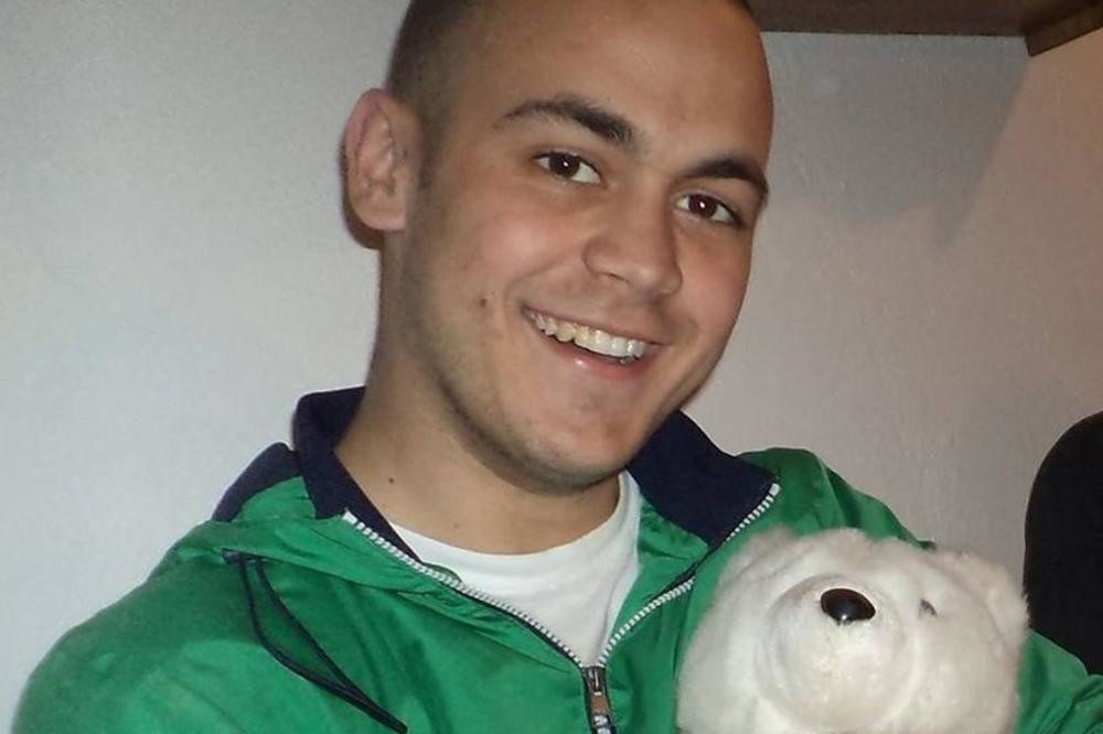 Kad su uneli kovčeg sa njegovim telom, ona se slomila od bola! Imaju sina (3) i tek rođenu bebu!