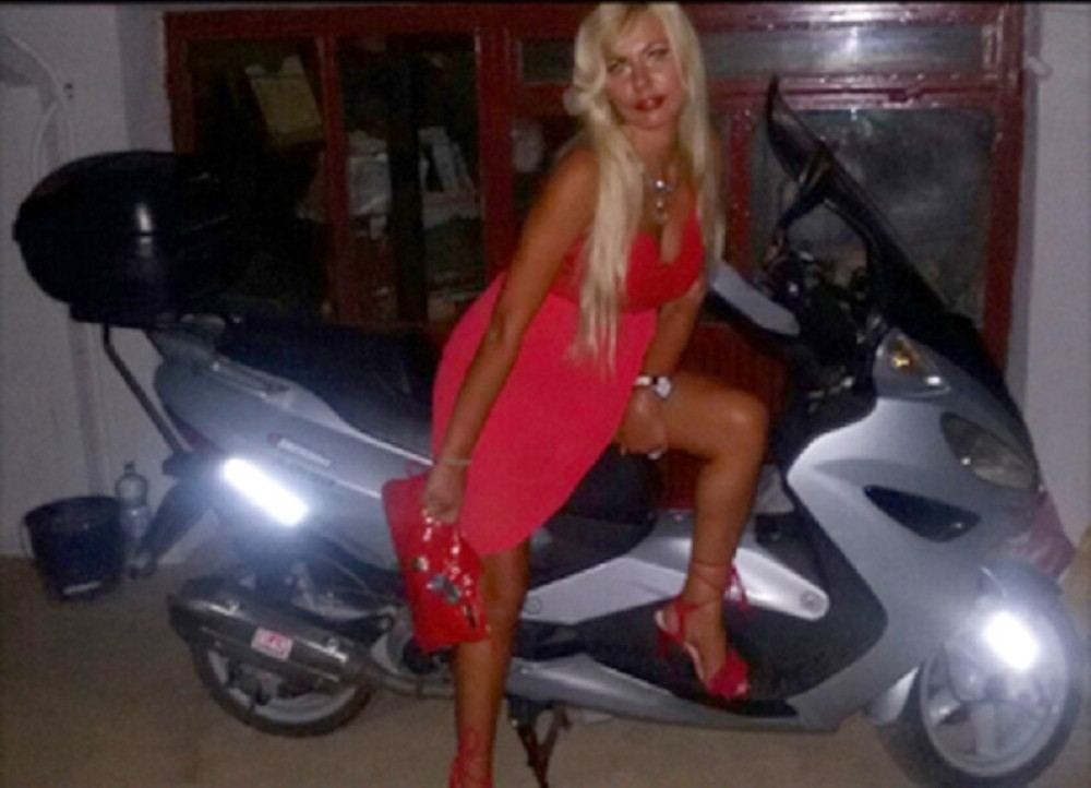 Gole fotografije Marije (39) zaprepastile su celu zemlju, a sad su isplivale jezive tvrdnje o prostituciji! Plaćali joj 600 evra za s*ks?! (FOTO)