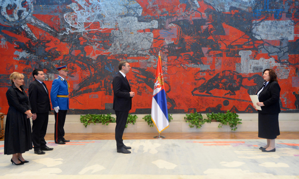 Garda Vojske Srbije maršira, himna se ori, Vučić ih sve spremno dočekuje! (FOTO)