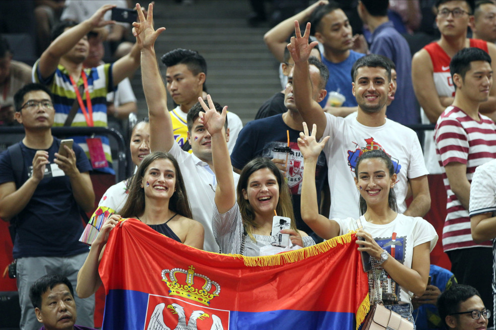 Nova pesma navijača u Kini namenjena košarkaškoj legendi! (VIDEO)