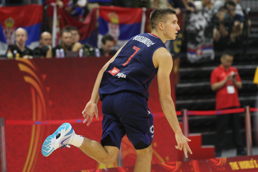 Rovovski meč, gruba, muška igra i tuča Jokića! Na kraju - prvaci smo grupe! (FOTO + VIDEO)