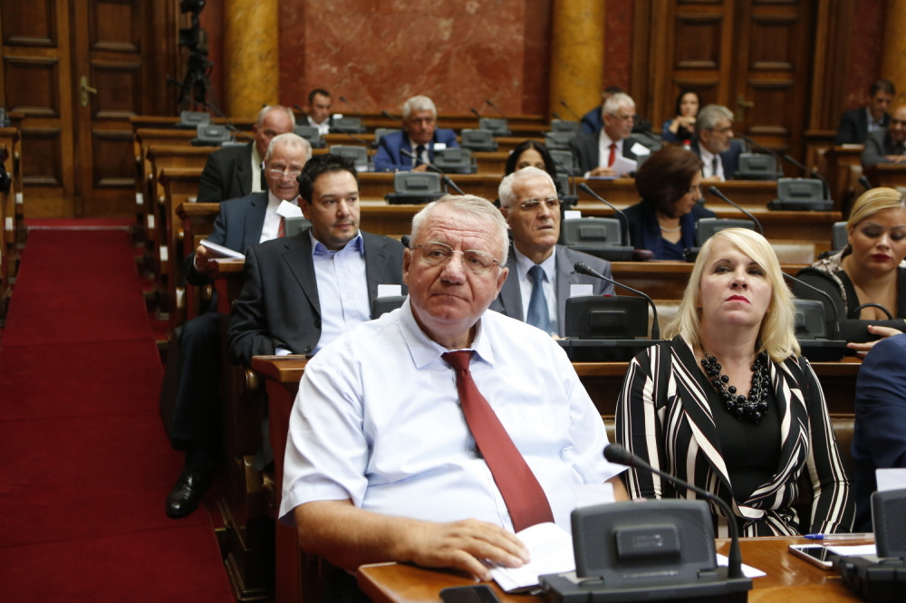 Ovo su imena i prezimena MINISTARA koji napuštaju Vladu!