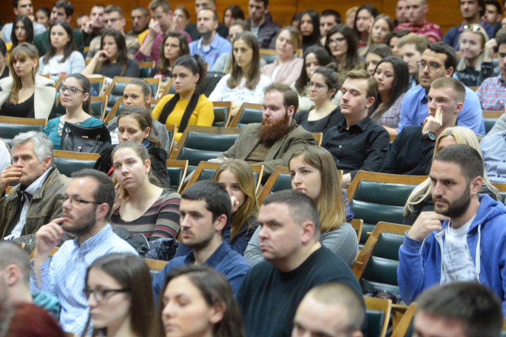 Sedeli smo i strahovali za svoje živote! Uplašeni Srbi jedva spasili živu glavu - takav napad nisu mogli ni da sanjaju!