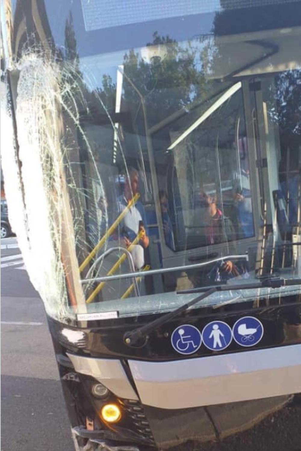 Vozač GSP-a dobio ozbiljne batine! Odmah je zbrinut i hospitalizovan - krvnički ga tukli po glavi!