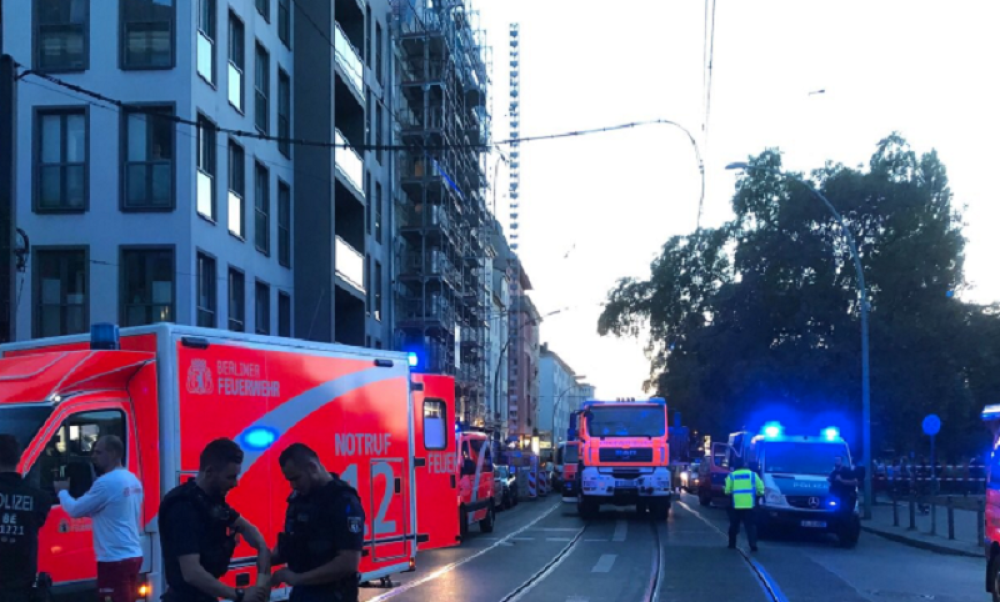 Poginule četiri osobe, među njima i dete (3)!