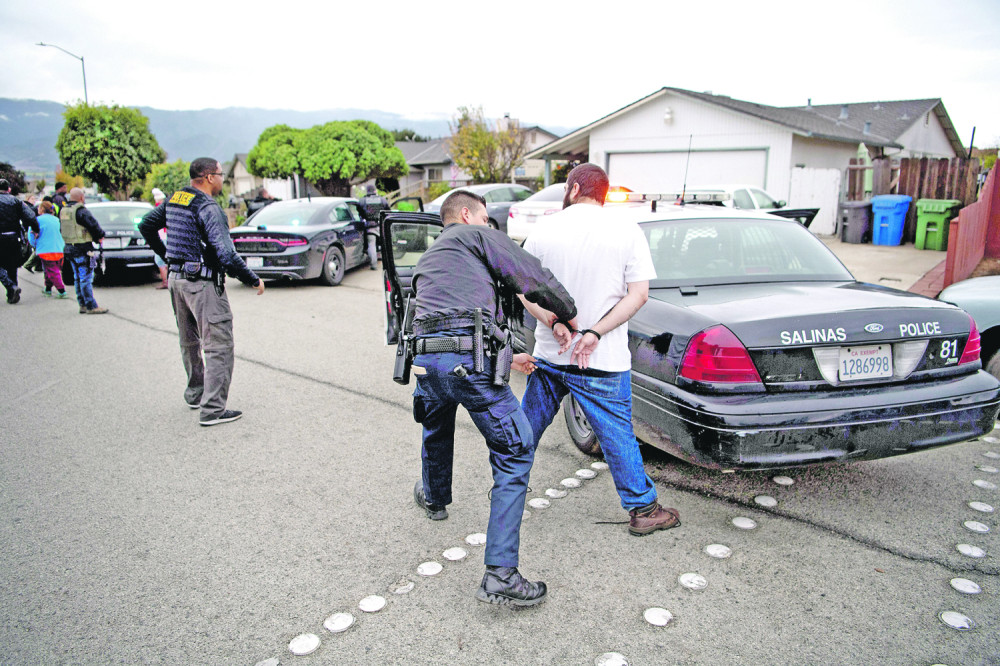 Pronašli im čak 526 kilograma droge, a imali su i jedan specijalan zadatak na ulicama! (FOTO SA LICA MESTA)