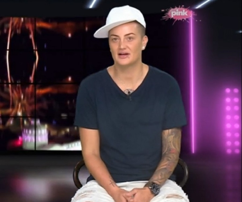 Zadrugarka priznala da je lezbijka, na ulici misle da je muško, a najbolja drugarica joj je naša poznata pevačica (FOTO)